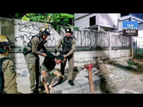 Pattaya Police arrest foreign man "suspected" to be on drugs after throwing rocks at cars.